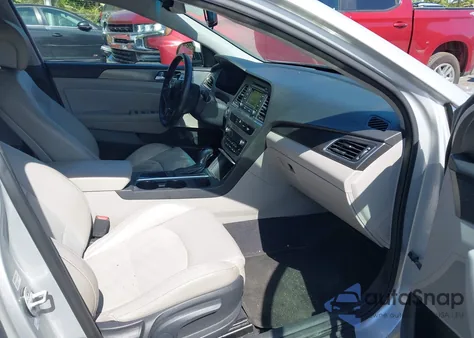 2015 Hyundai Sonata Sport z USA, uszkodzony, nr VIN 5NPE34AF6FH256579